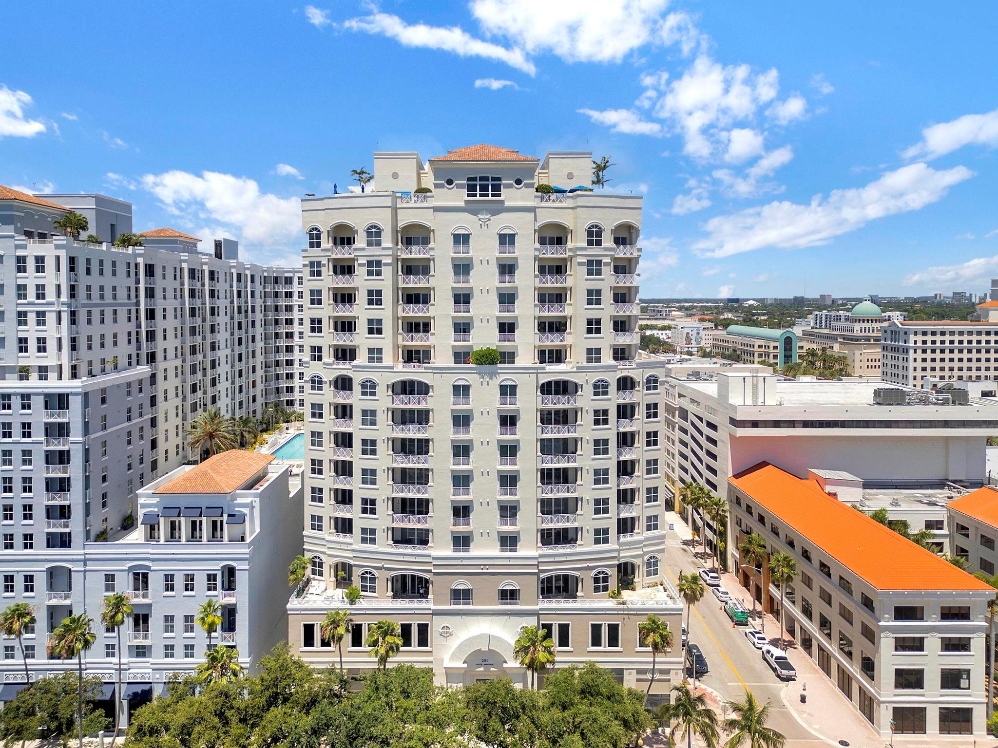 ESPLANADE GRANDE CONDO - Residential