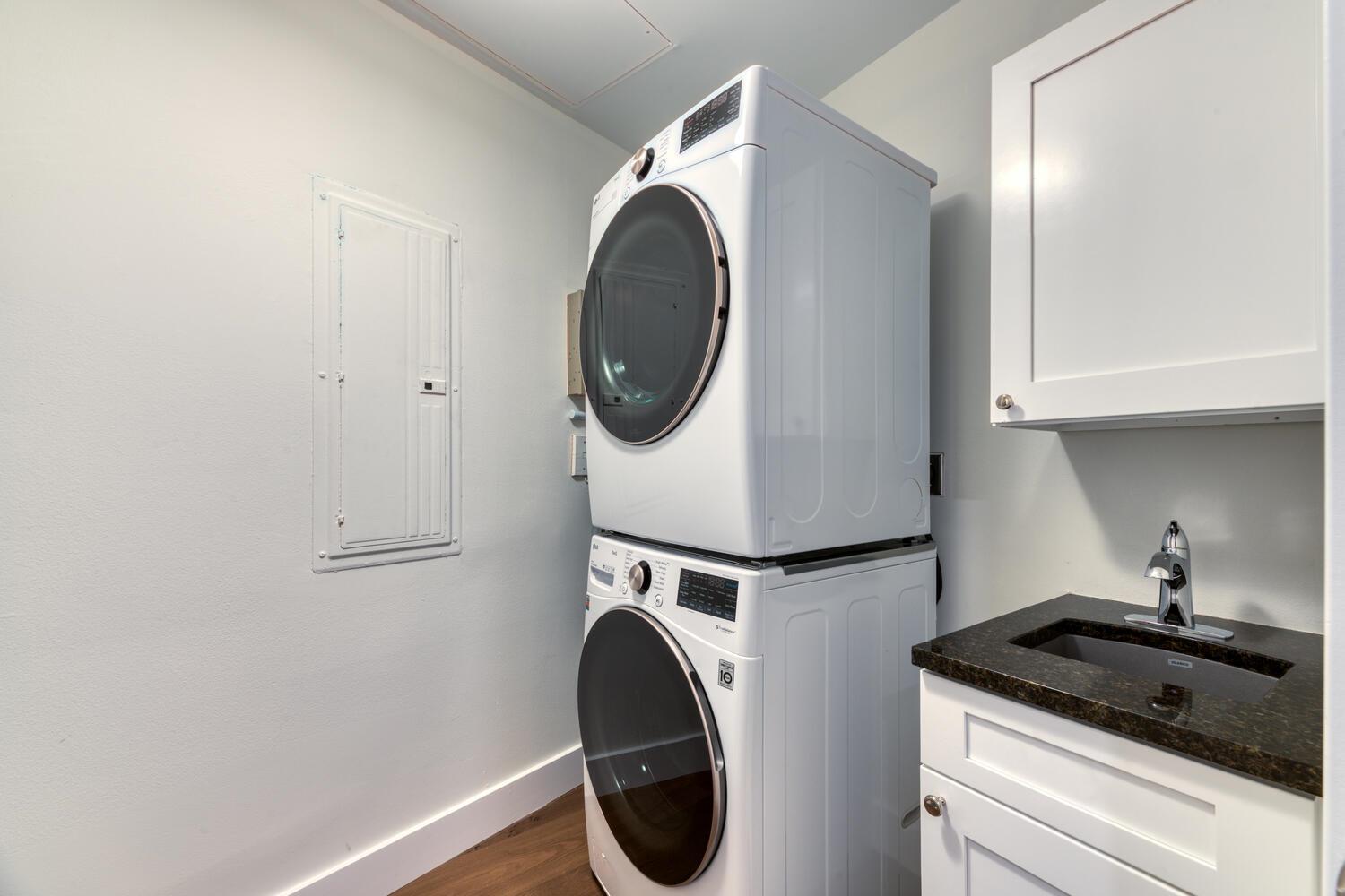 ESPLANADE GRANDE CONDO - Residential