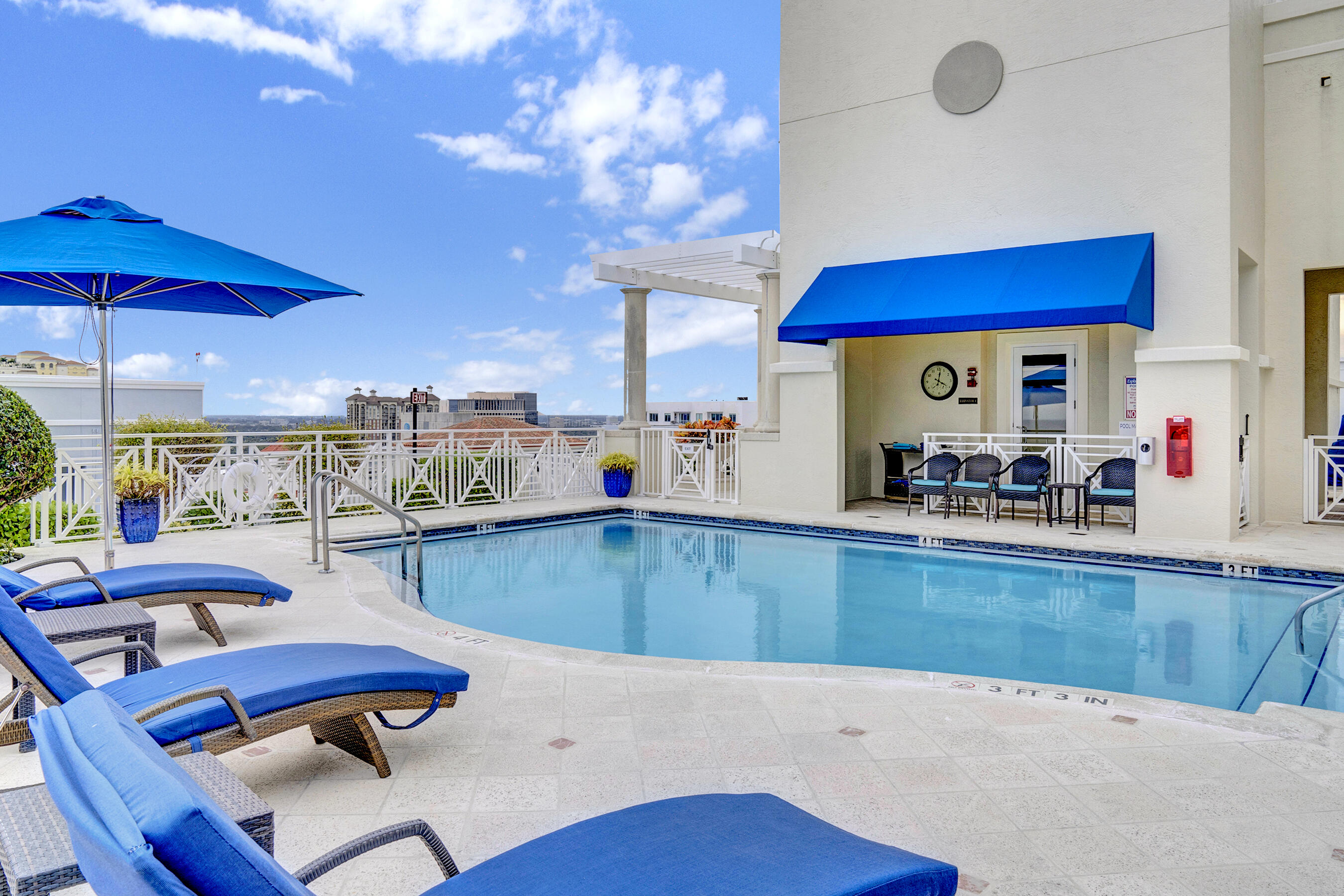 ESPLANADE GRANDE CONDO - Residential