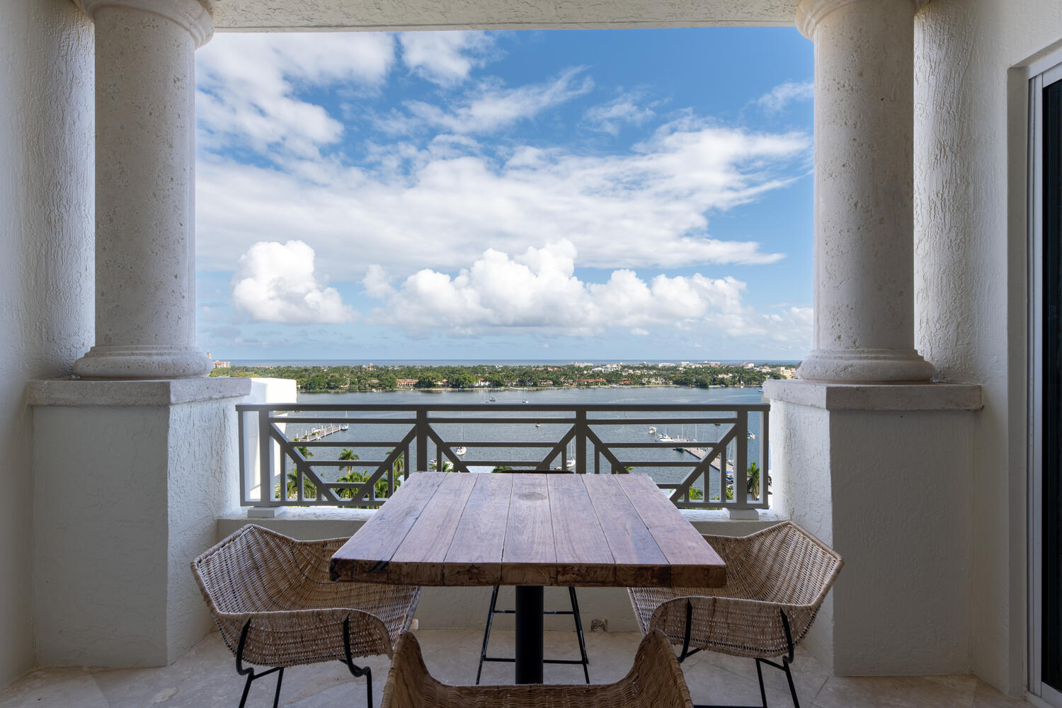 ESPLANADE GRANDE CONDO - Residential