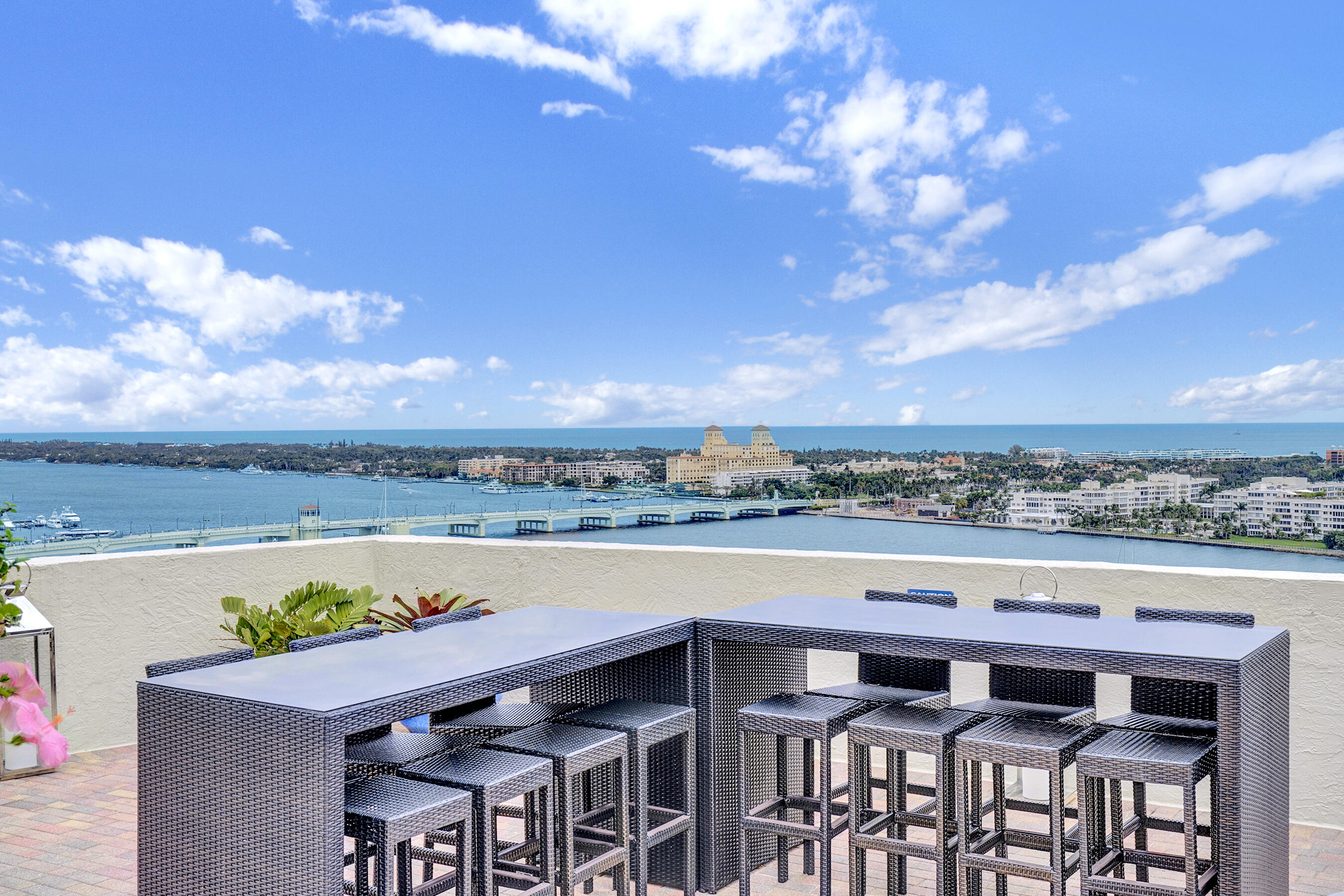 ESPLANADE GRANDE CONDO - Residential