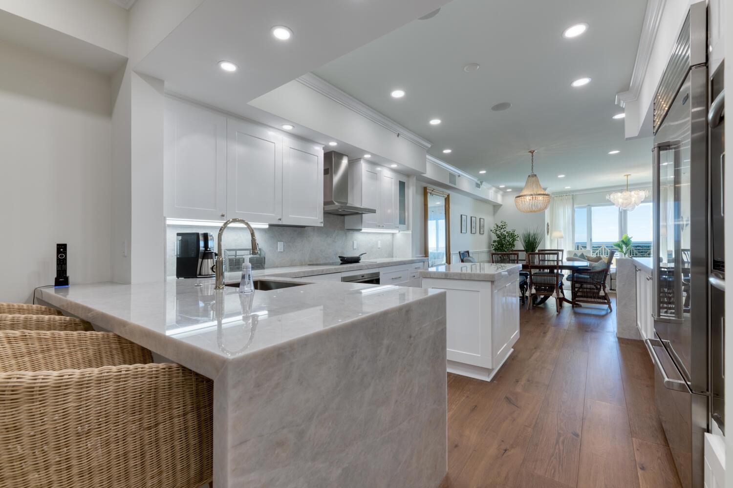 ESPLANADE GRANDE CONDO - Residential