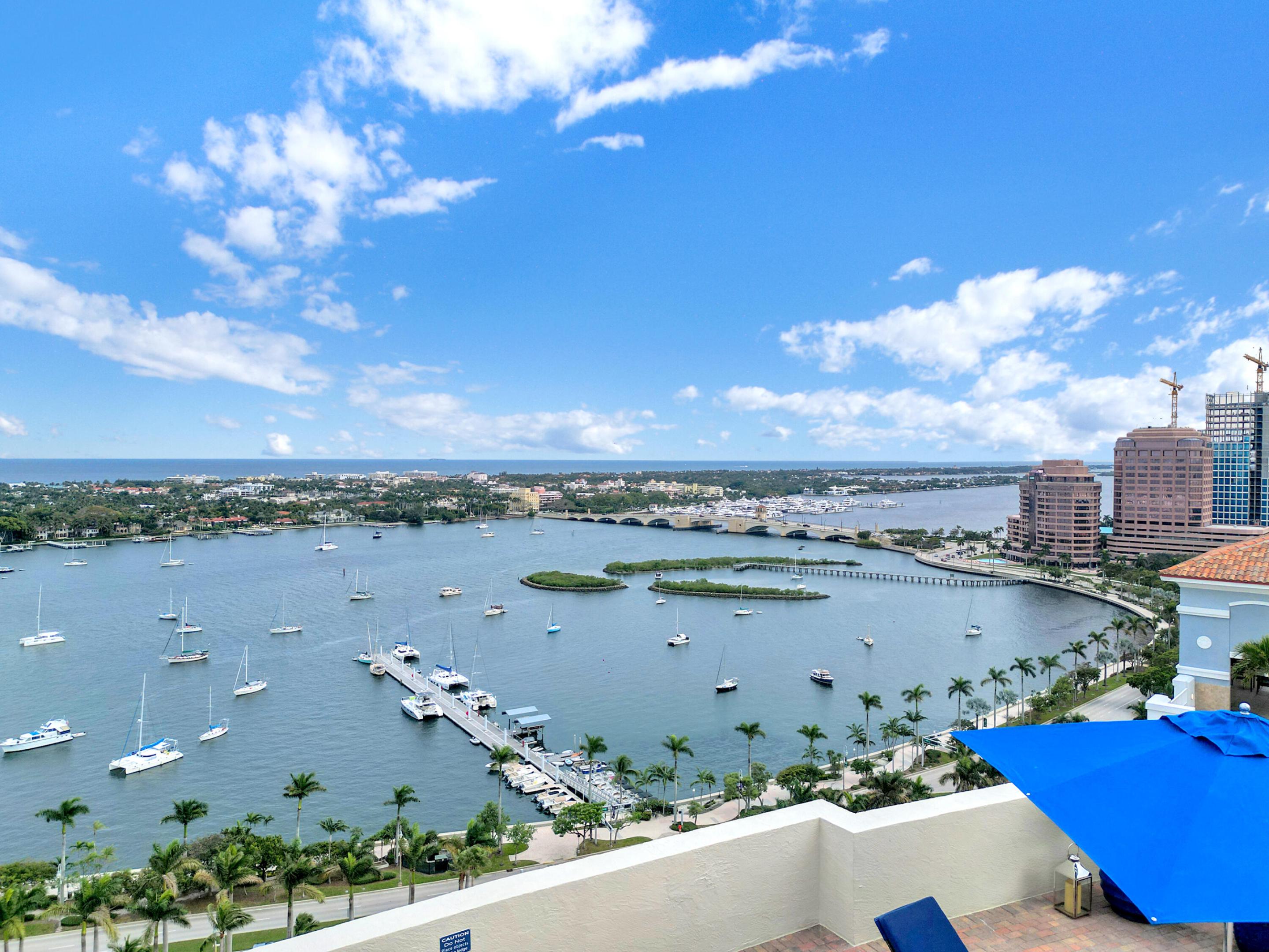 ESPLANADE GRANDE CONDO - Residential