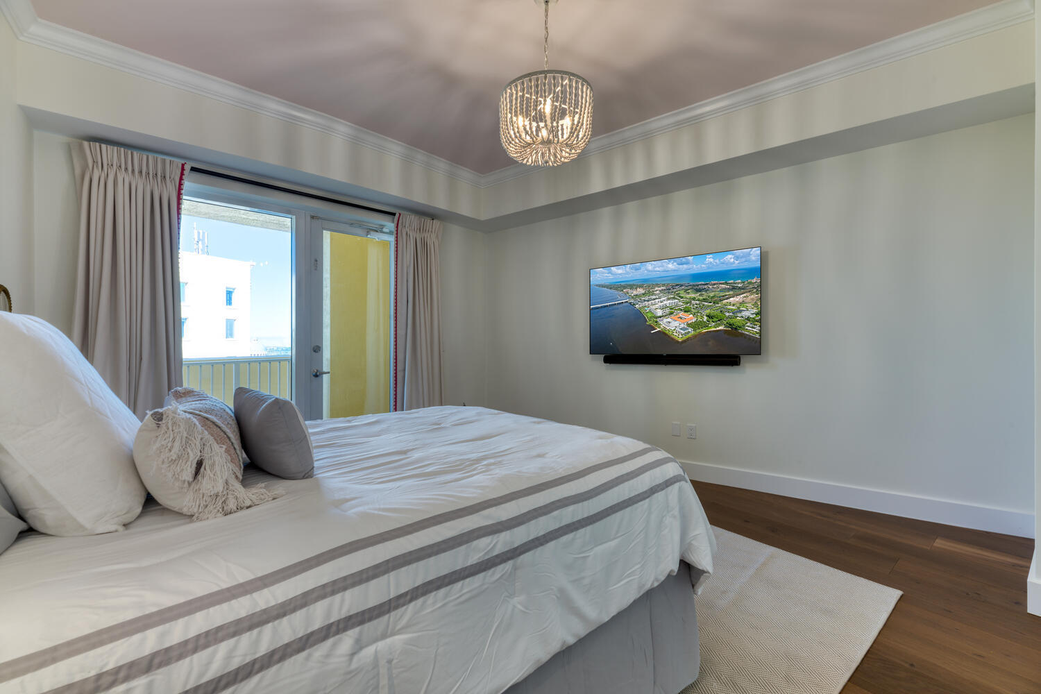 ESPLANADE GRANDE CONDO - Residential