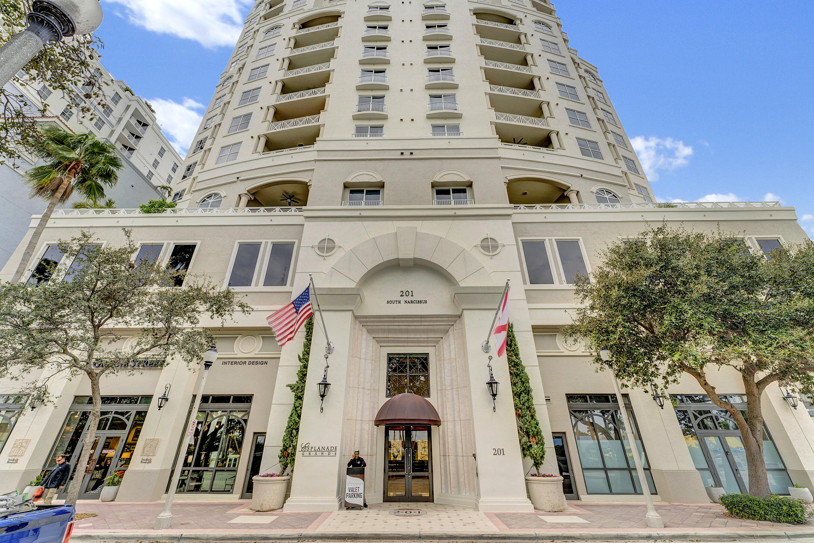 ESPLANADE GRANDE CONDO - Residential