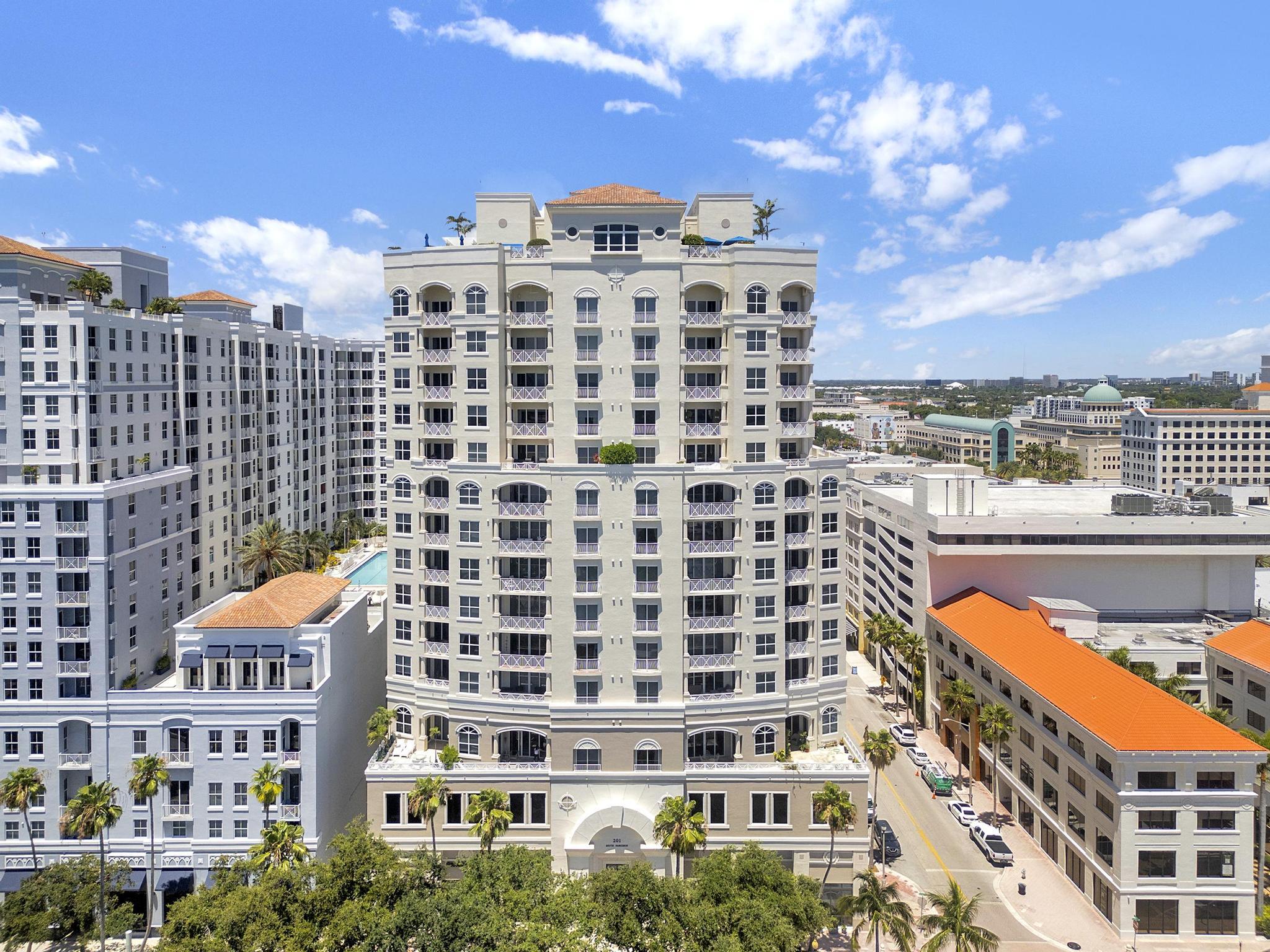 ESPLANADE GRANDE CONDO - Residential