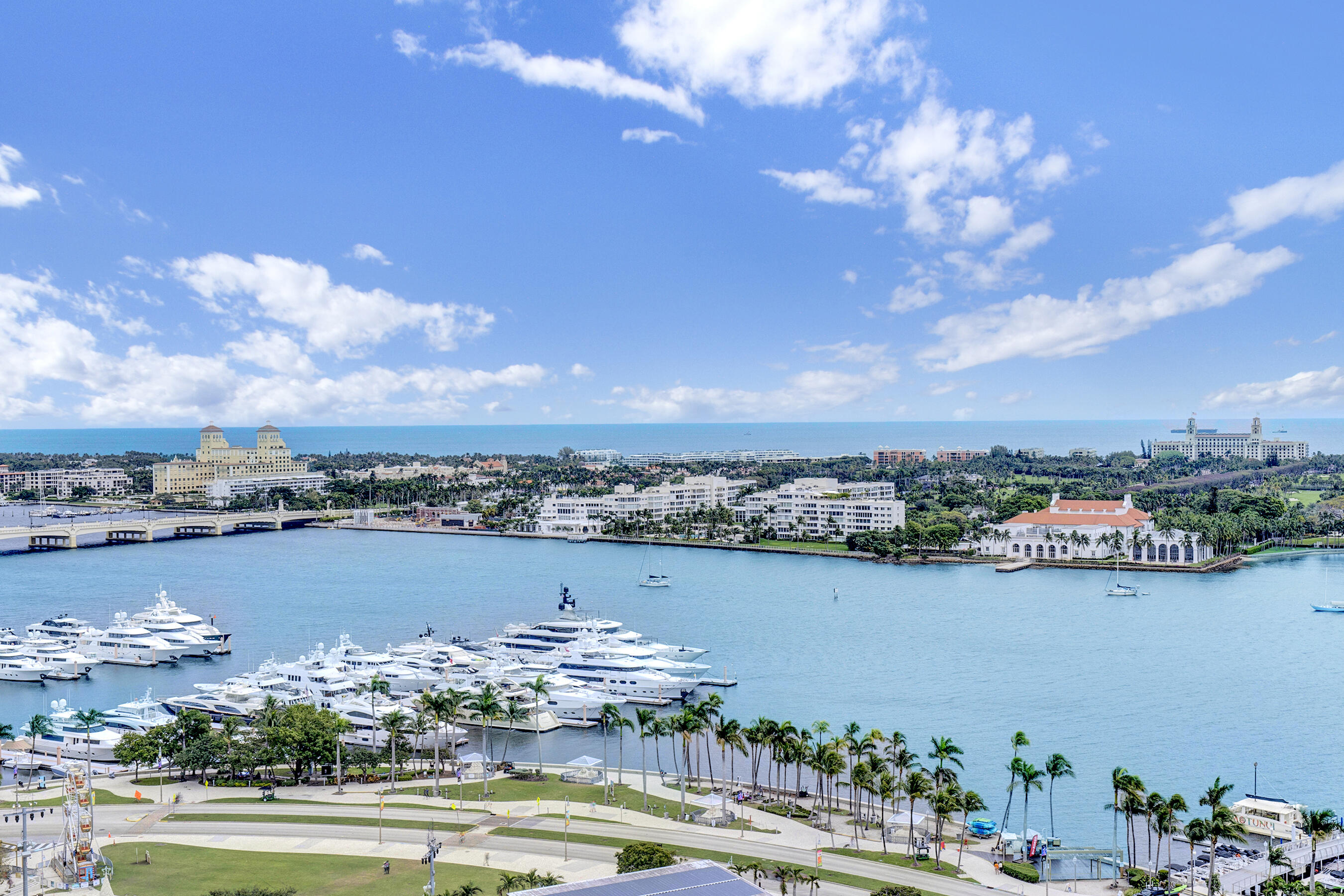 ESPLANADE GRANDE CONDO - Residential