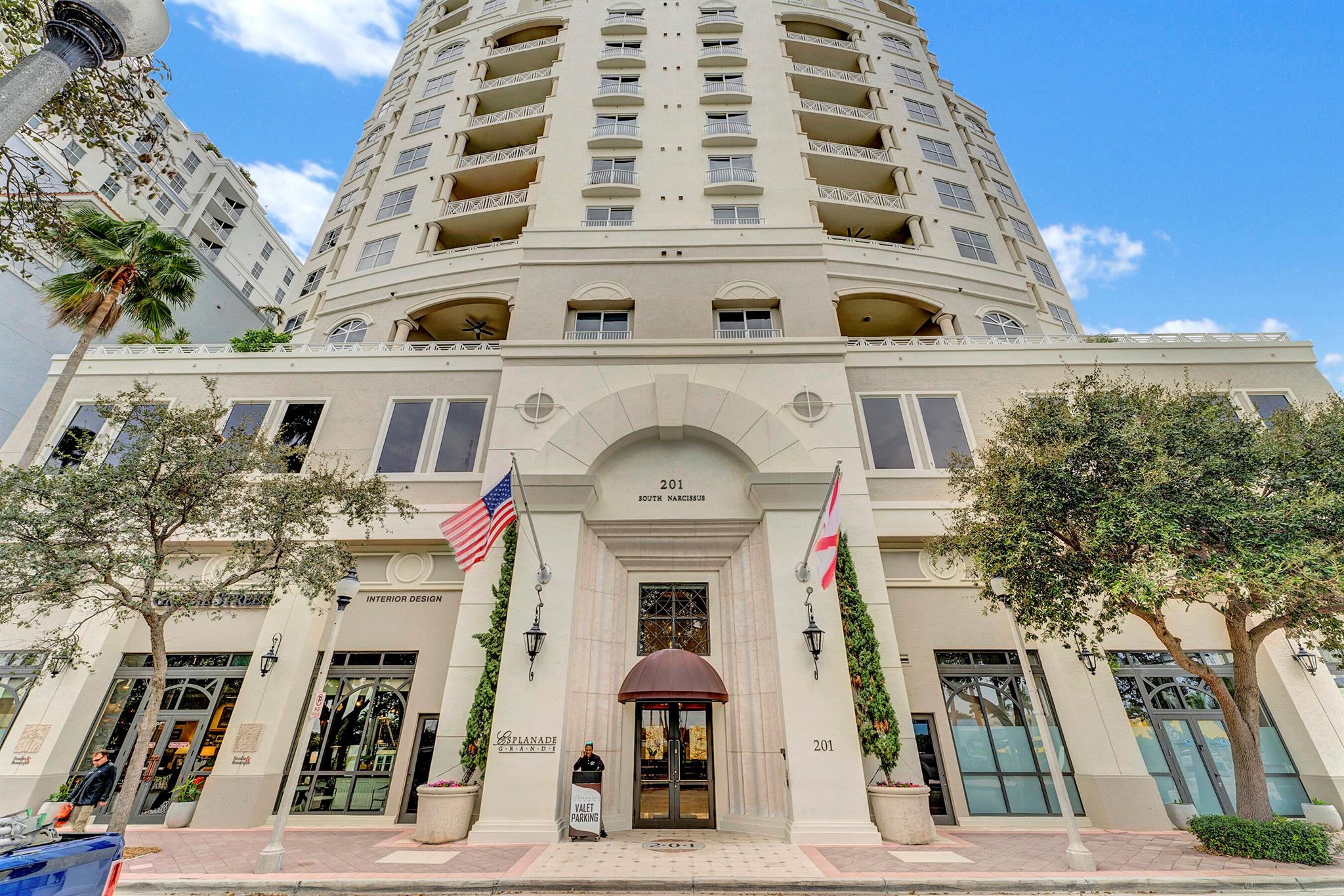 ESPLANADE GRANDE CONDO - Residential