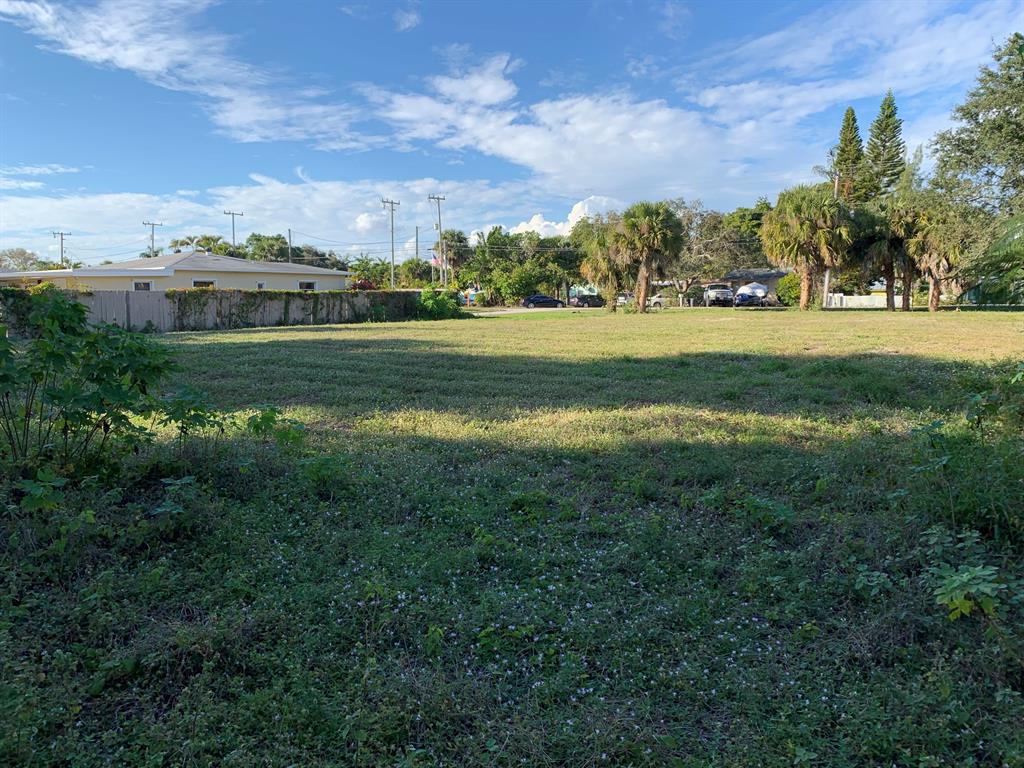This large cleared lot is ready to build on .45 acres. Located in a non HOA subdivision. City Water, Build your dream home. Large enough to build a guest home and zoning will allow a 2nd structure. Call agent with any questions.
