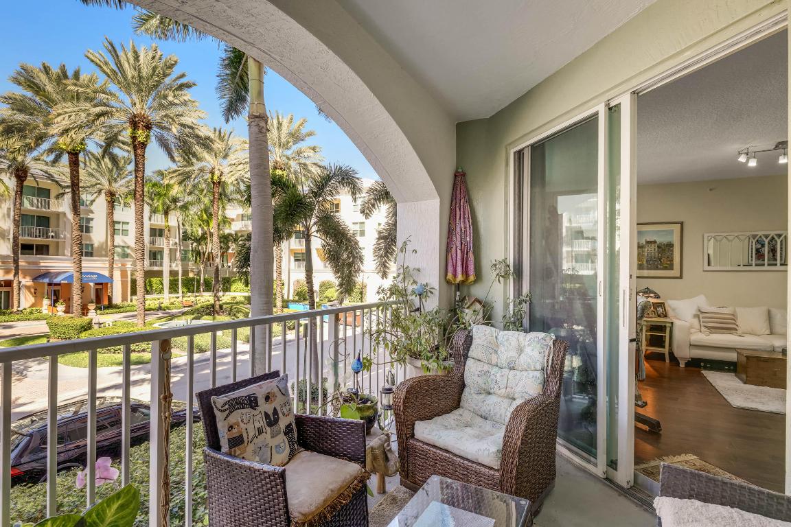 MOORINGS AT LANTANA CONDO 2 - Residential