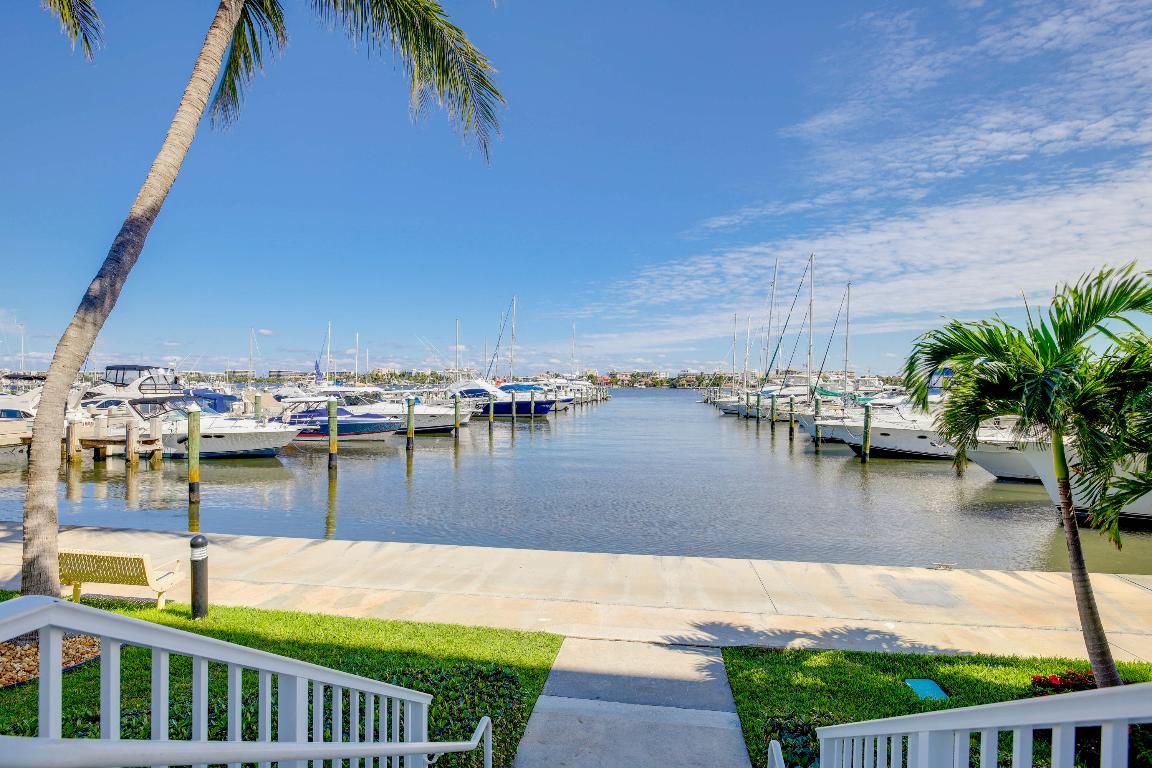 MOORINGS AT LANTANA CONDO 2 - Residential