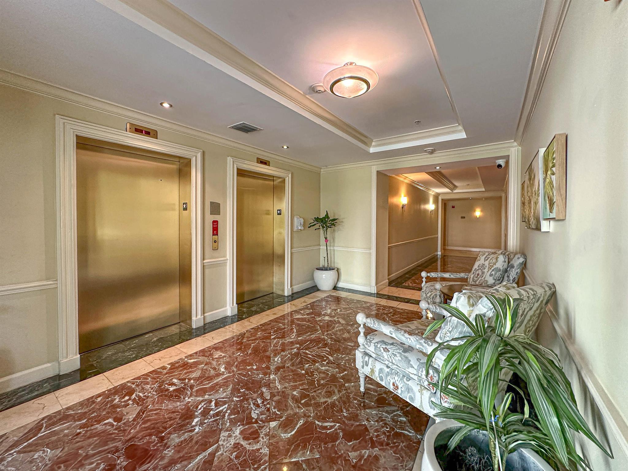 MOORINGS AT LANTANA CONDO - Residential