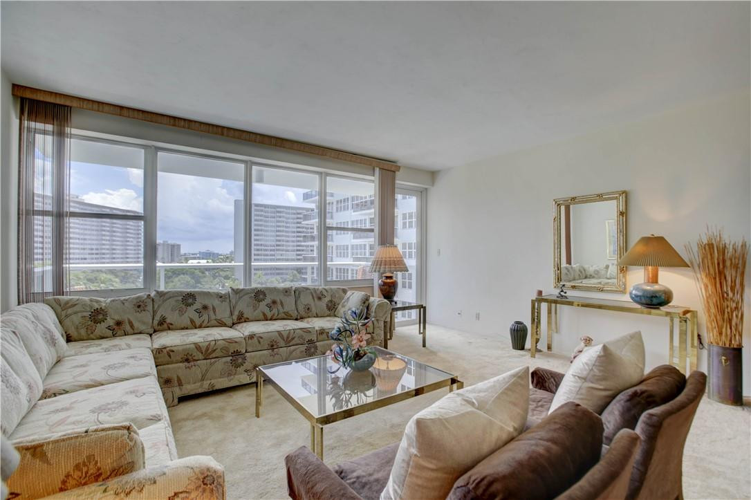 Coral Ridge Towers East - Residential