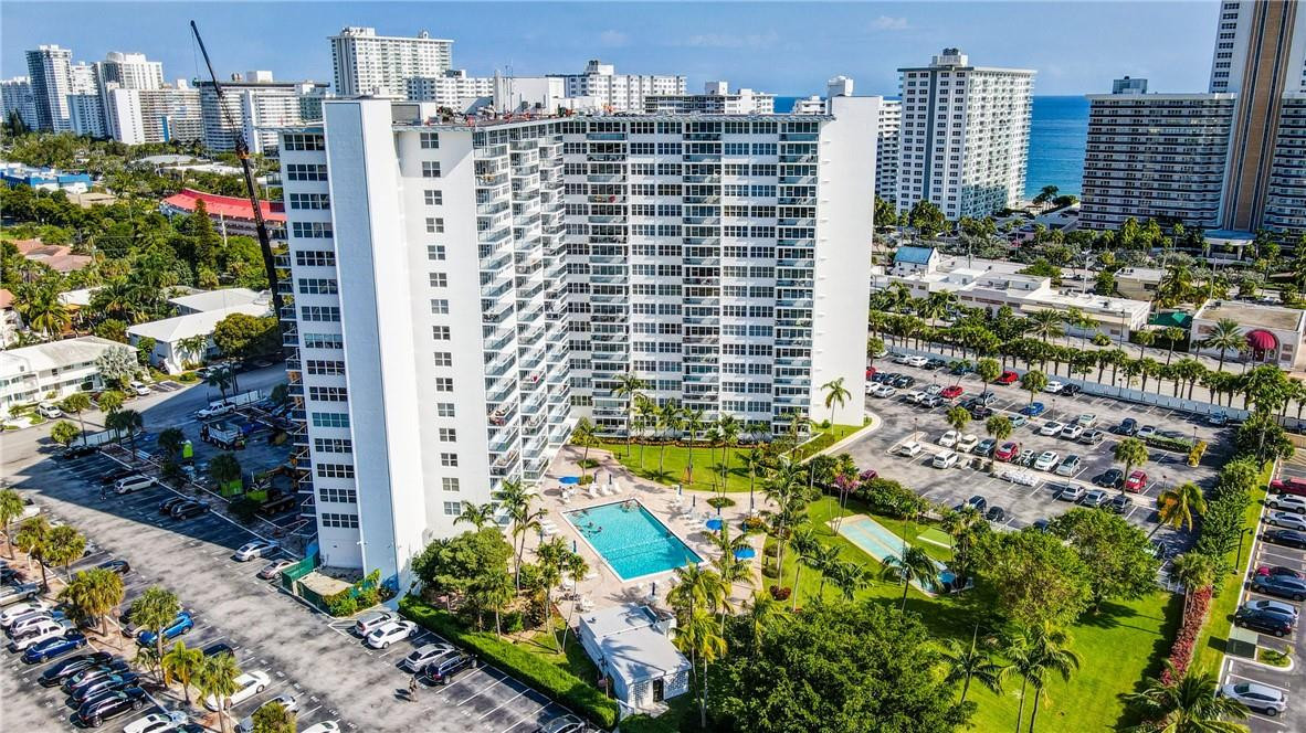Coral Ridge Towers East - Residential