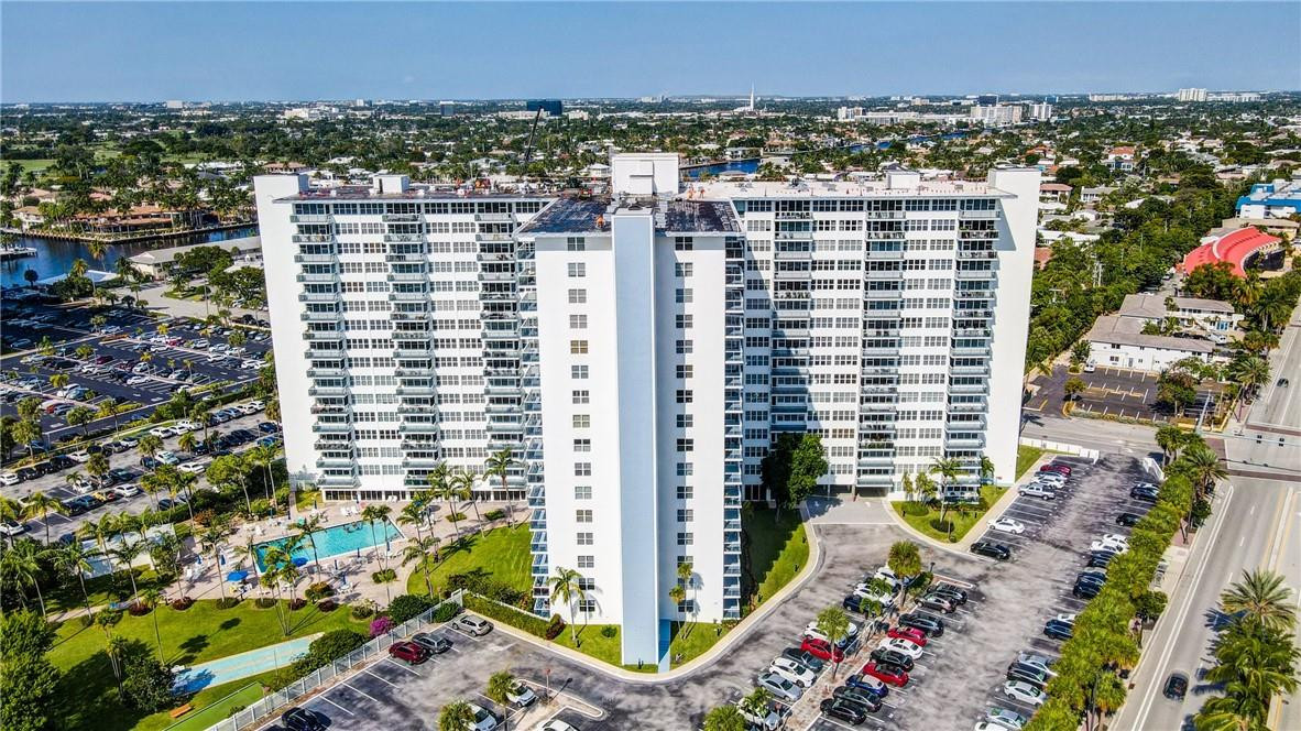 Coral Ridge Towers East - Residential