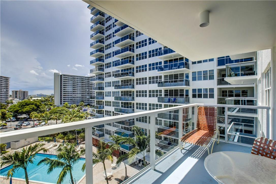Coral Ridge Towers East - Residential