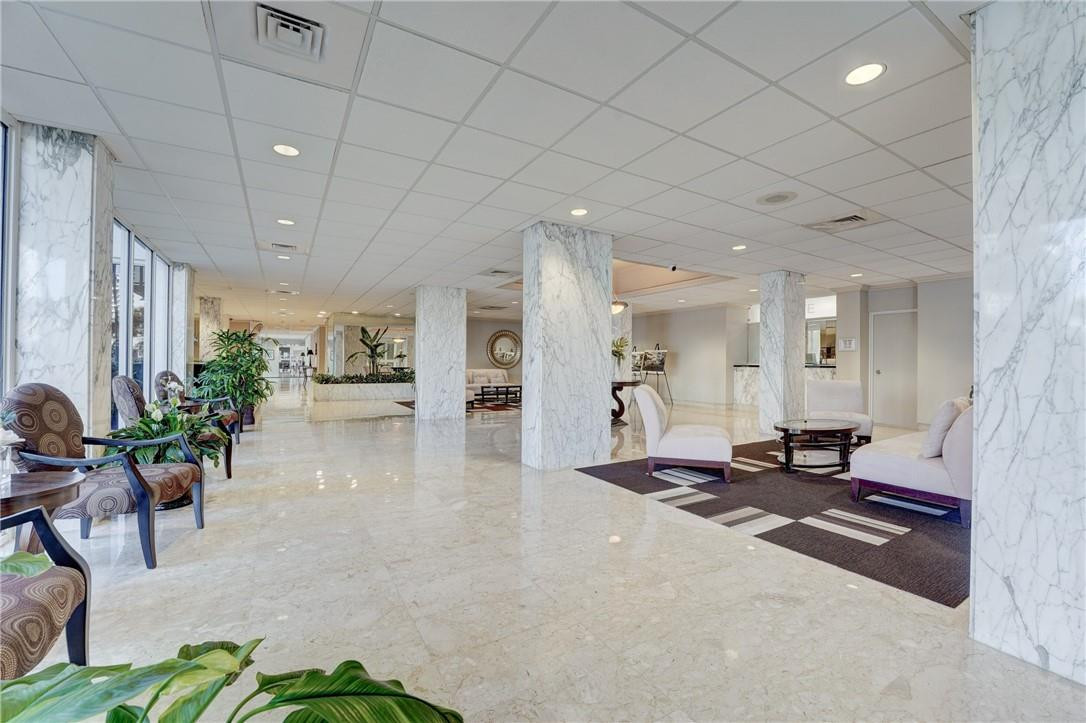 Coral Ridge Towers East - Residential