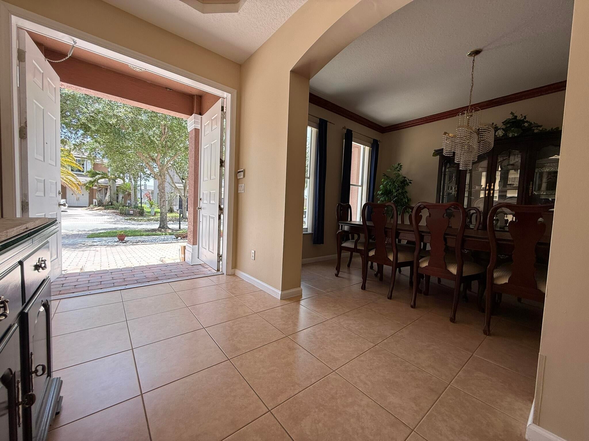 9563 SEDGEWOOD Drive