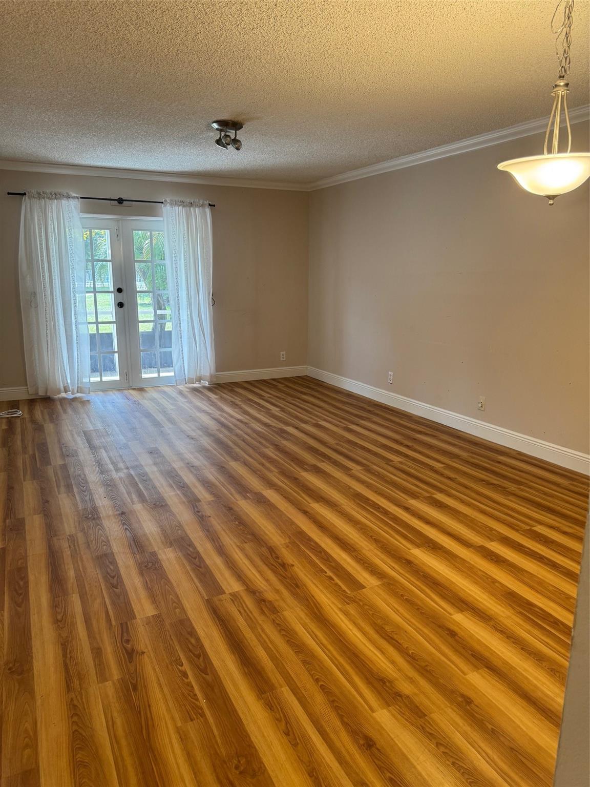 View photos, virtual tours, details... 3774 Inverrary Blvd 106P