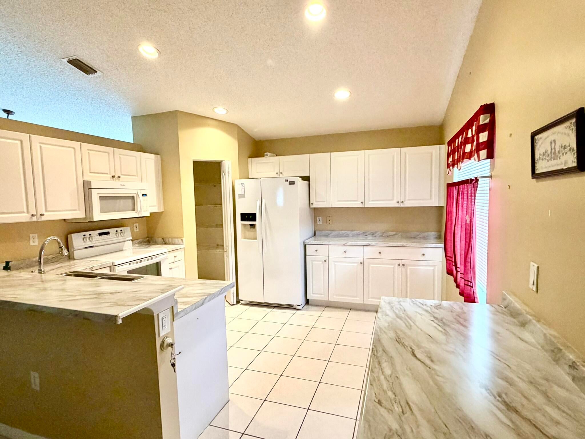 342 SW NORTH SHORE Boulevard