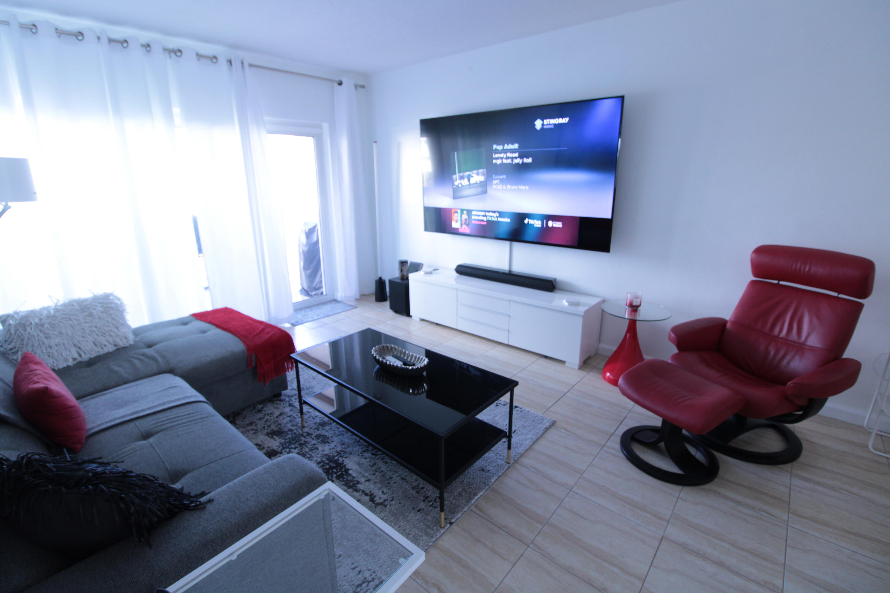 440 Paradise Isle Boulevard 303