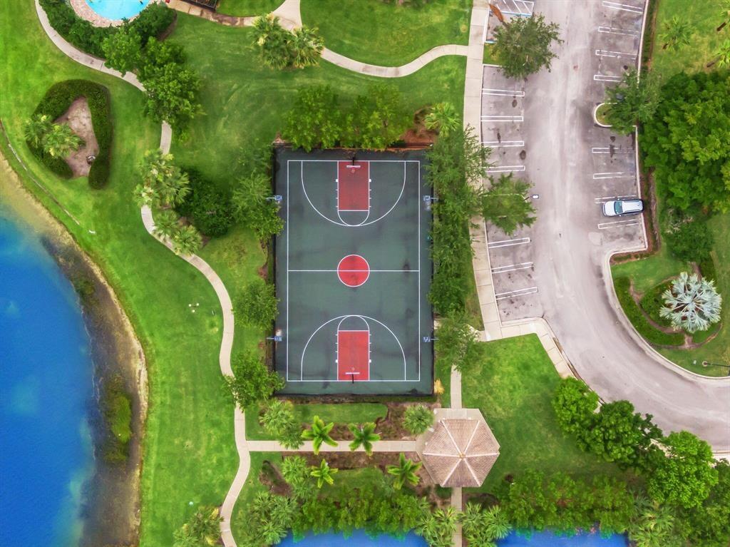 Vizcaya Falls - Residential