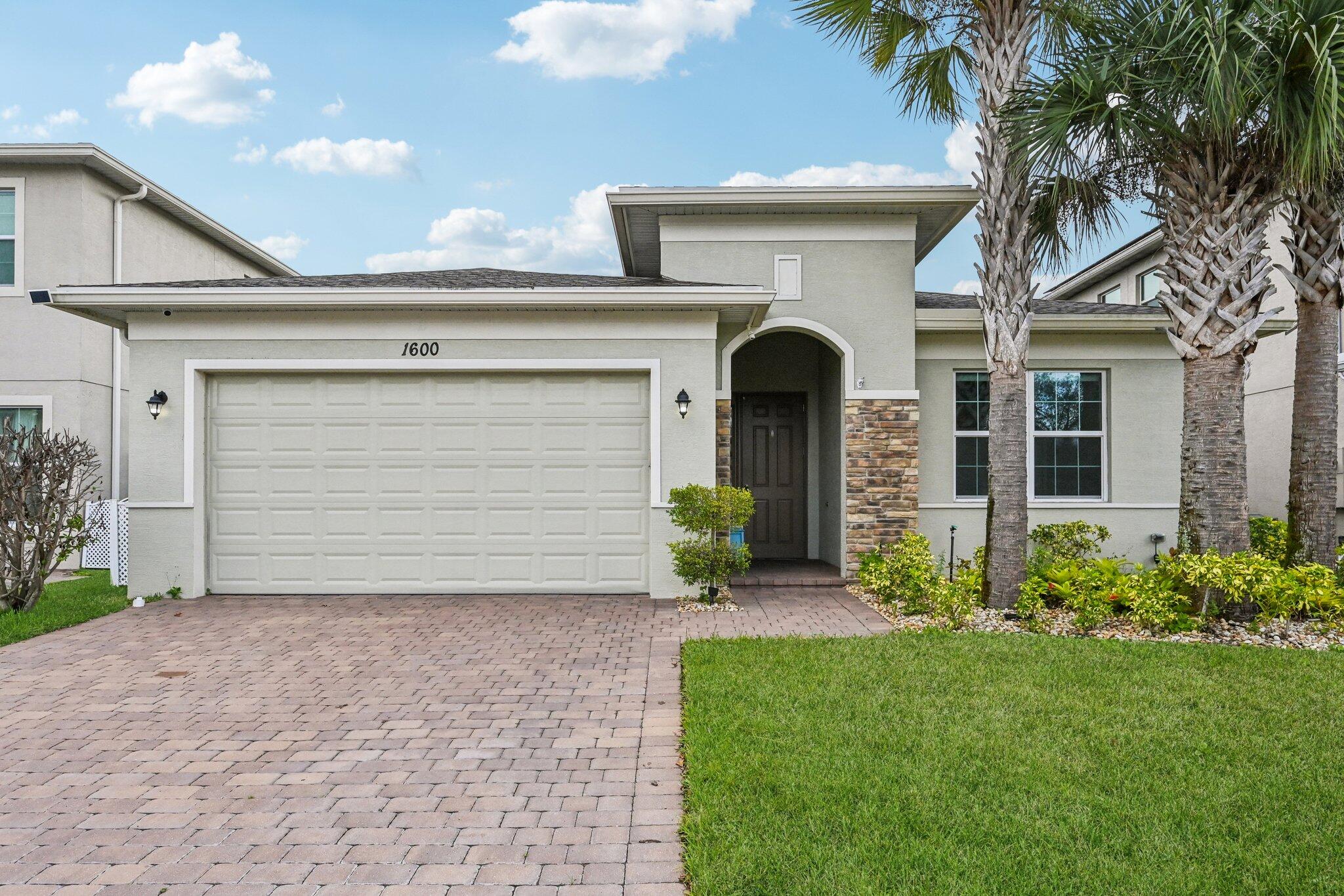 Vizcaya Falls - Residential