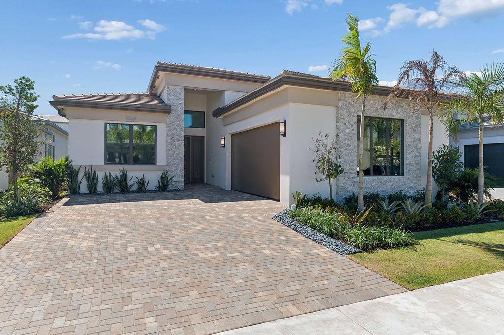 Photo of 9568 Regal Palm Court, Boca Raton, FL 33498 (MLS # F10554356)