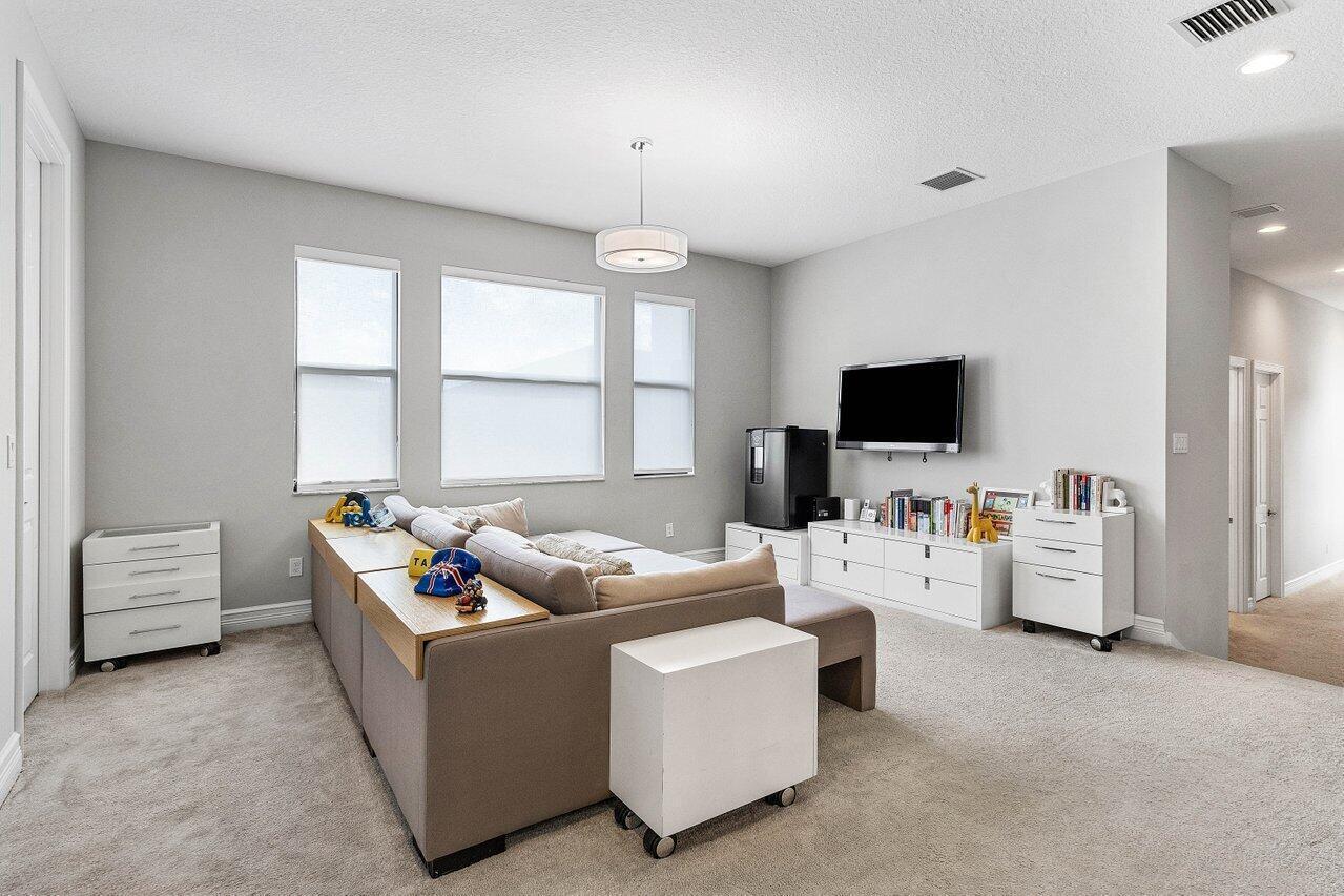 Seven Bridges - Residential