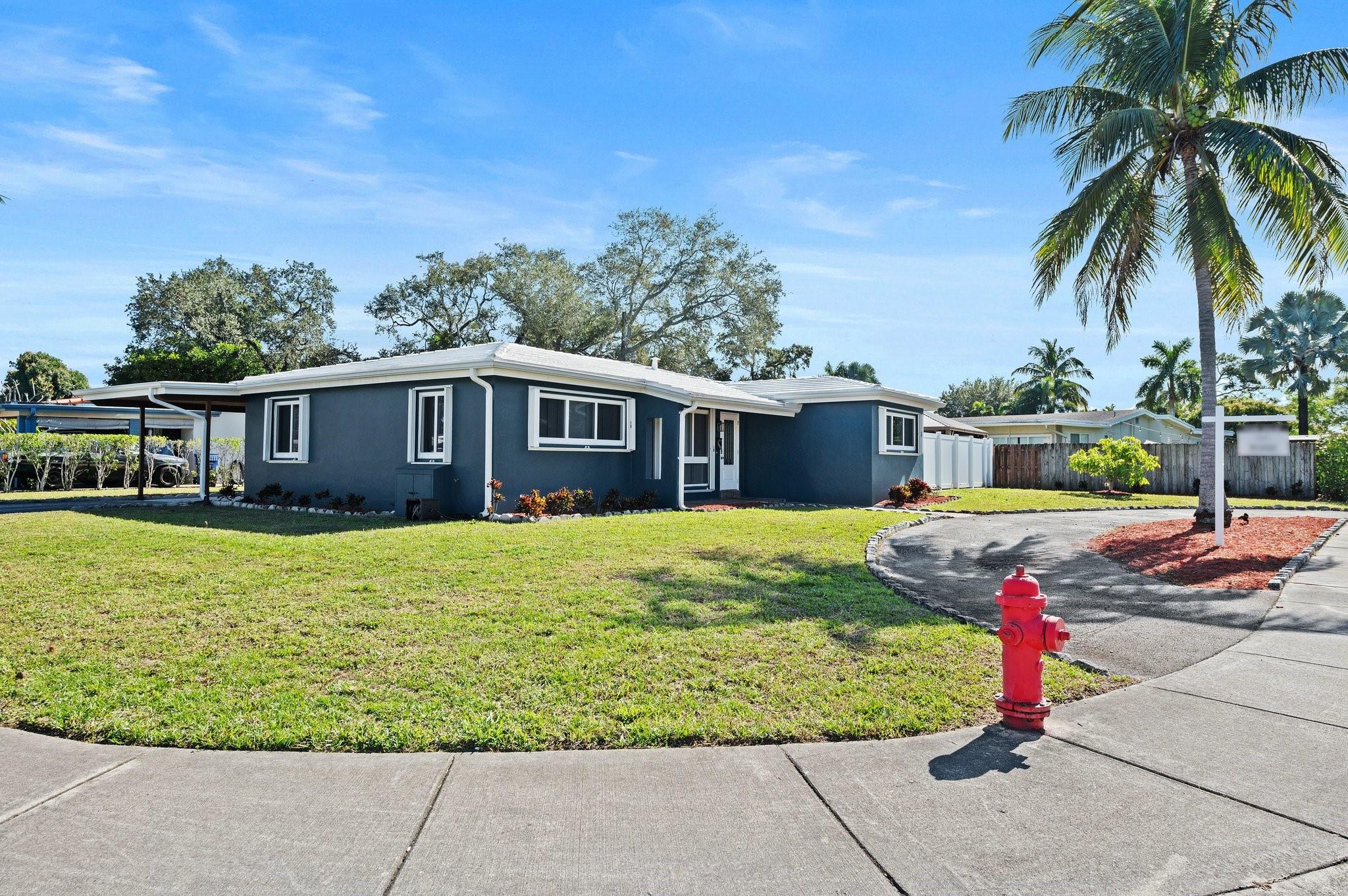 1900 SW 33rd Ave, Fort Lauderdale, FL, 33312/$599,900 4 1900 SW 33rd Ave