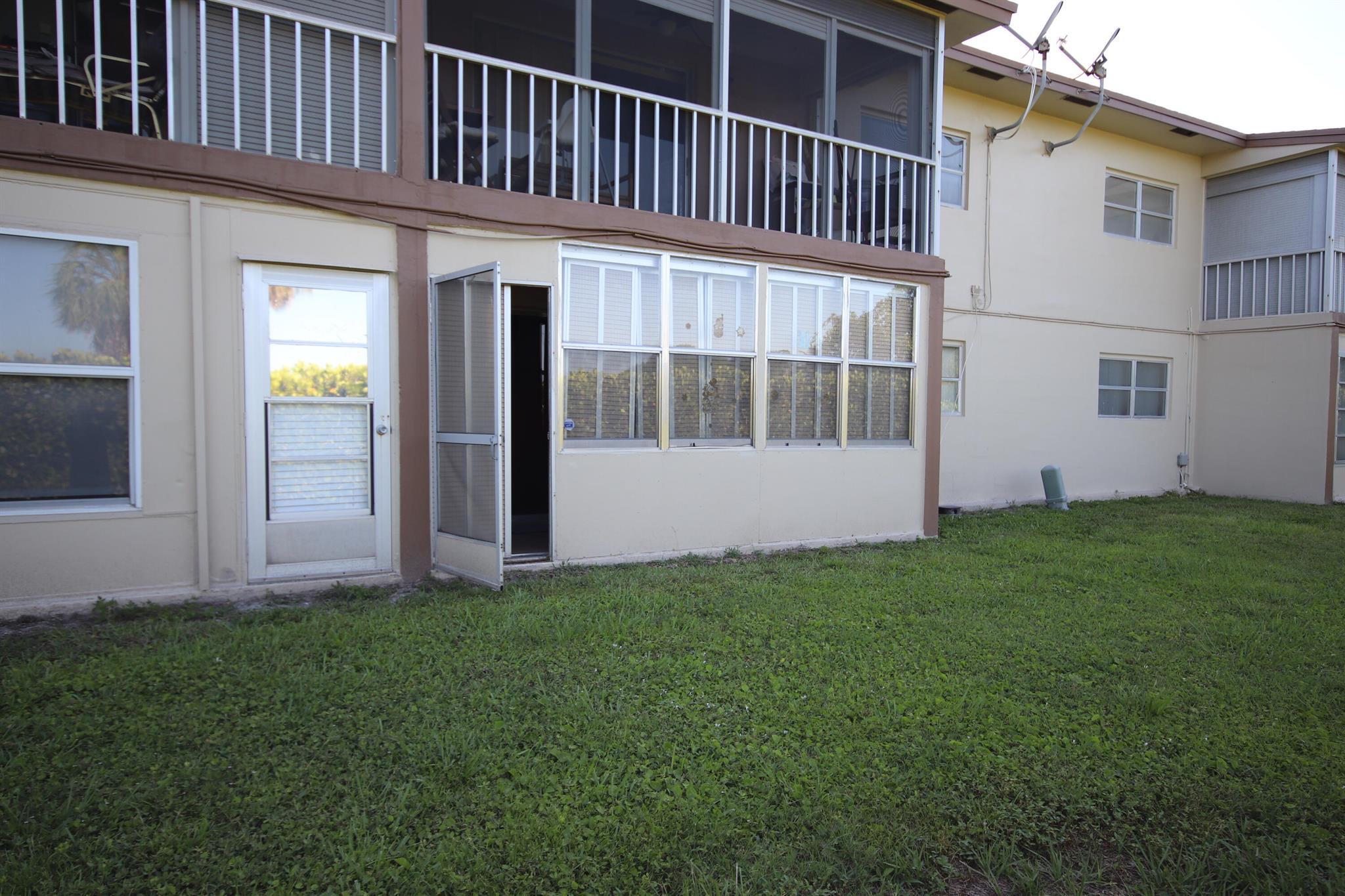 ORIOLE GARDENS TWO 58 CON - Residential