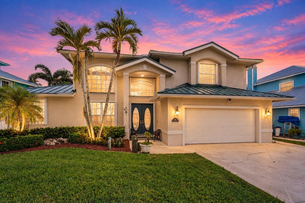 Photo of 1424 SW SEAGULL Way, Palm City, FL 34990 (MLS # B26091129)