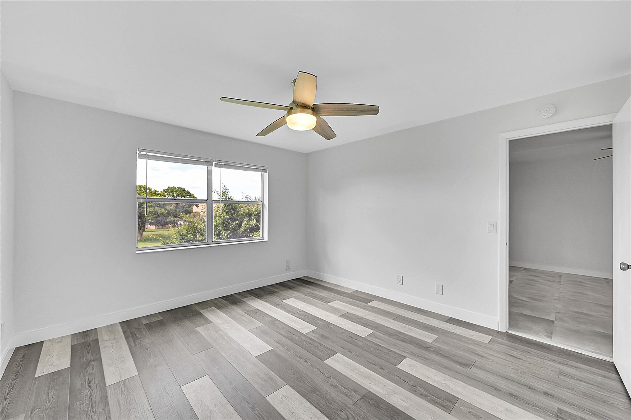 SUNRISE LAKES PHASE III - Residential