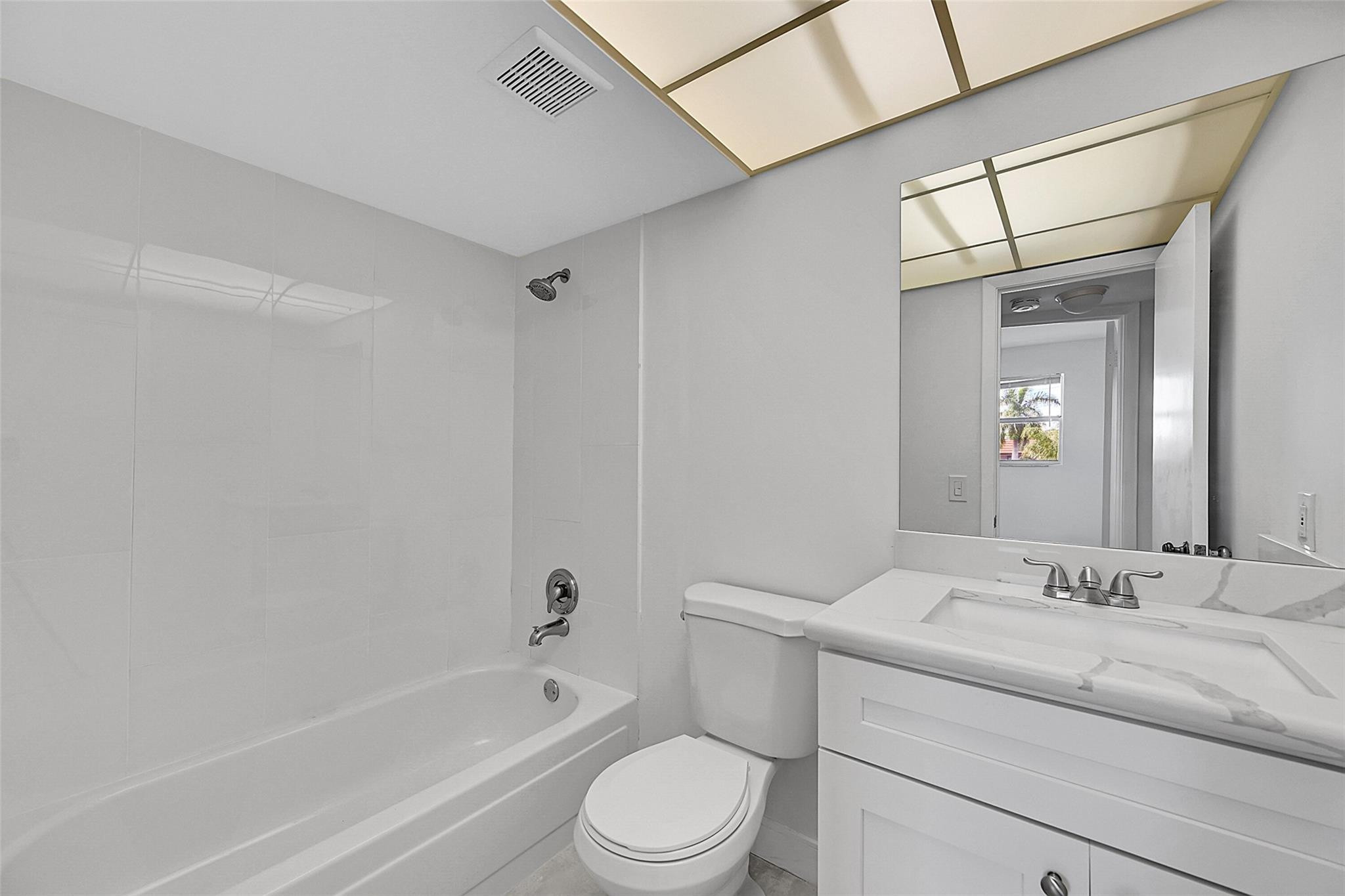 SUNRISE LAKES PHASE III - Residential