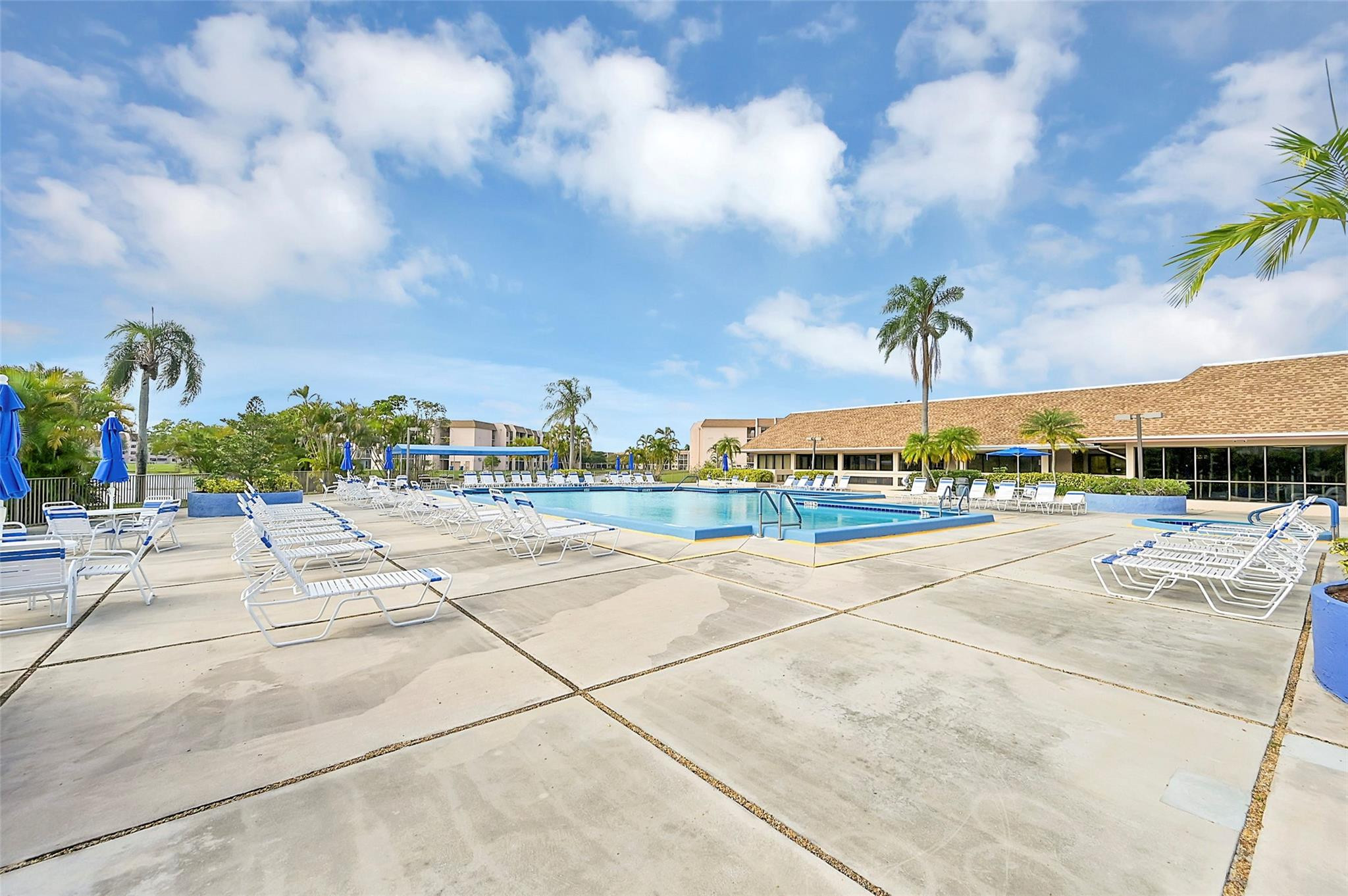 SUNRISE LAKES PHASE III - Residential