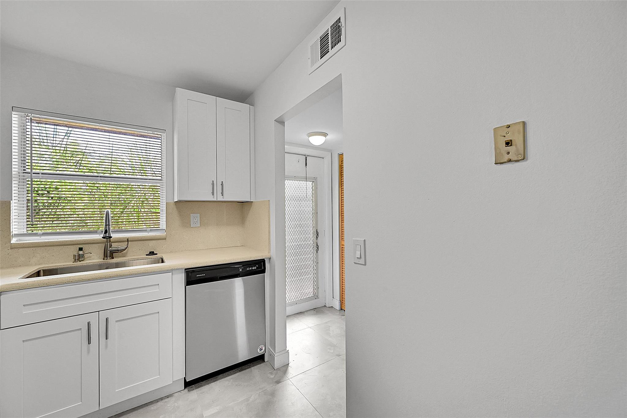 SUNRISE LAKES PHASE III - Residential