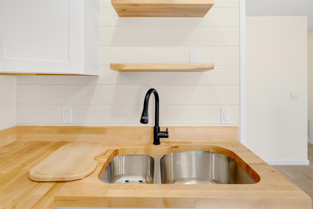 SURFSIDE ESTATES UNIT 3 - Residential