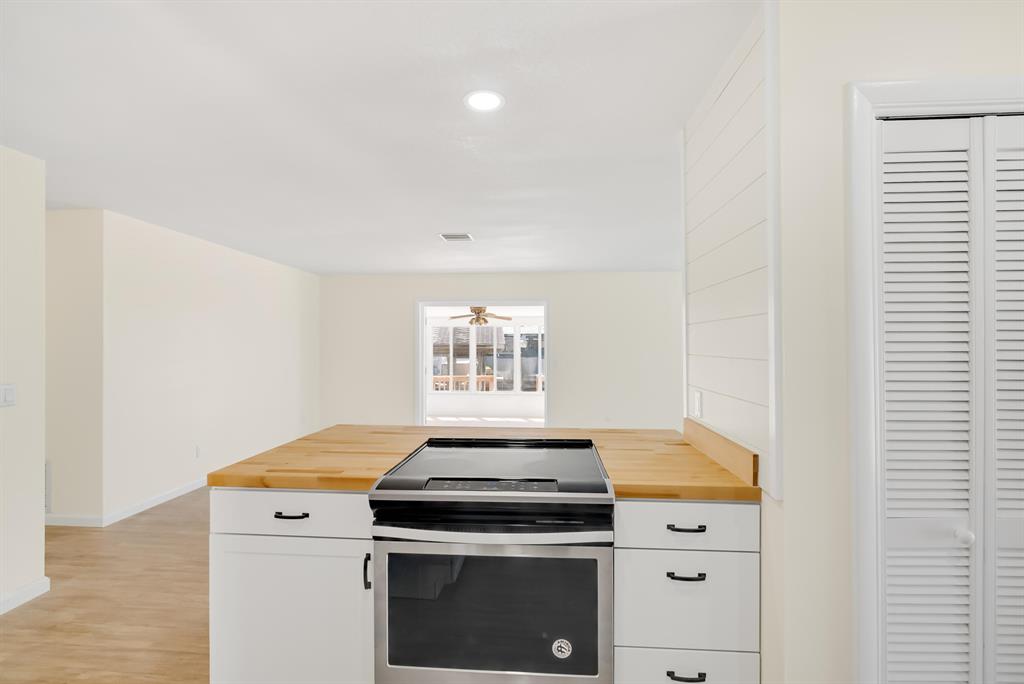 SURFSIDE ESTATES UNIT 3 - Residential