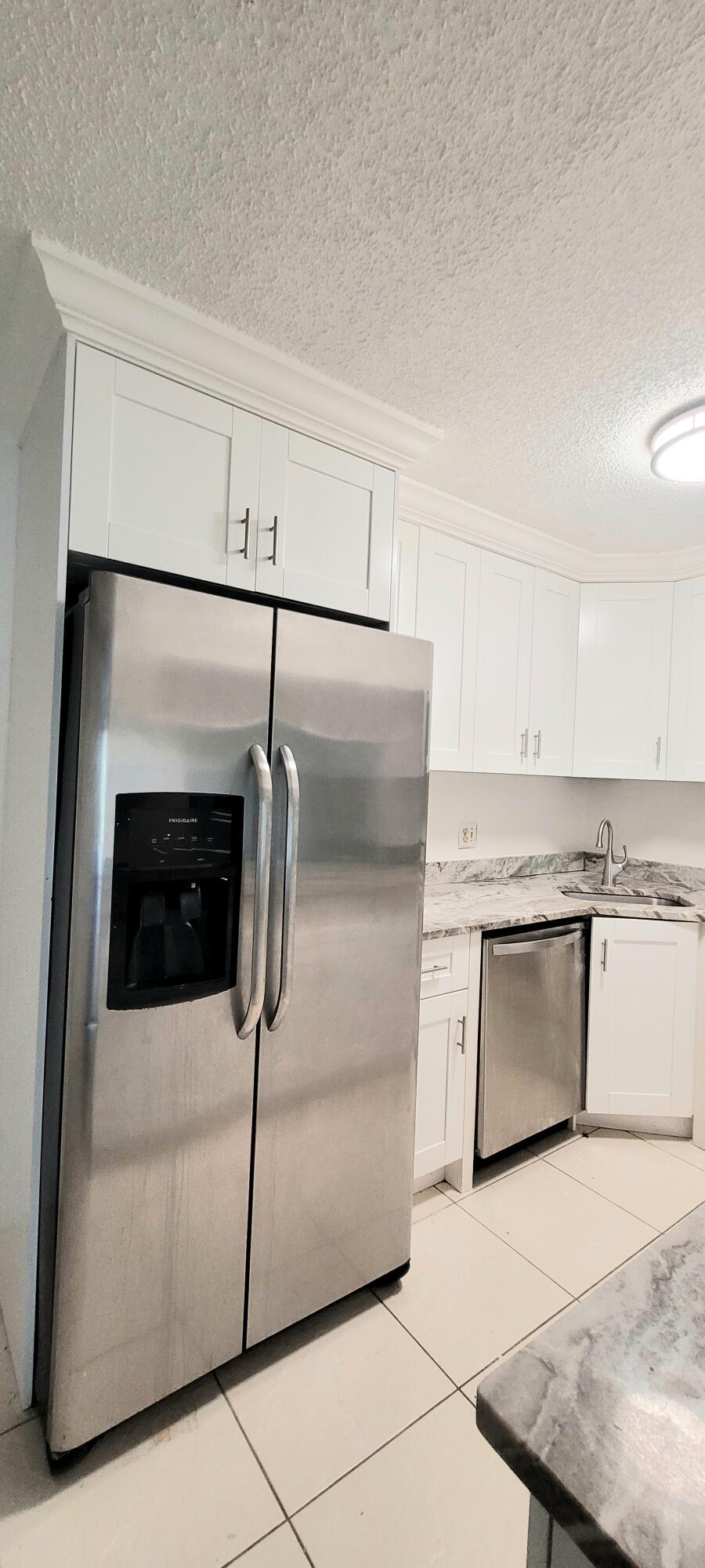 PALM CLUB WEST VILLAGE 1 CONDO - Residential Lease