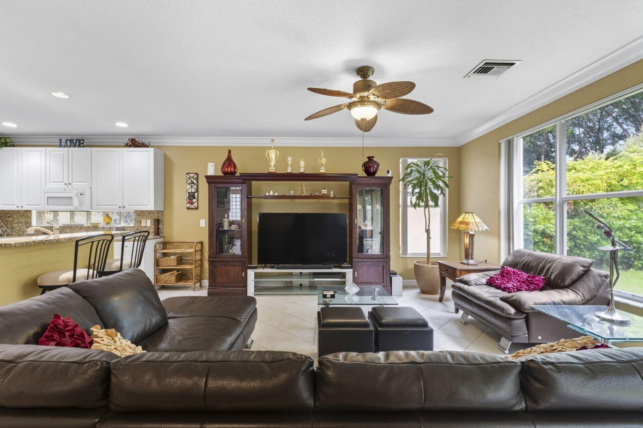 CANYON LAKES 5 - Residential Lease