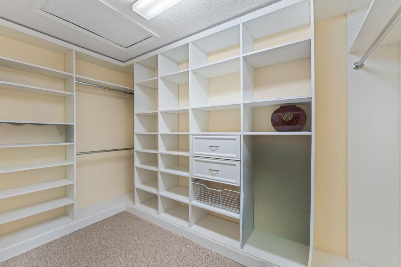 CANYON LAKES 5 - Residential Lease