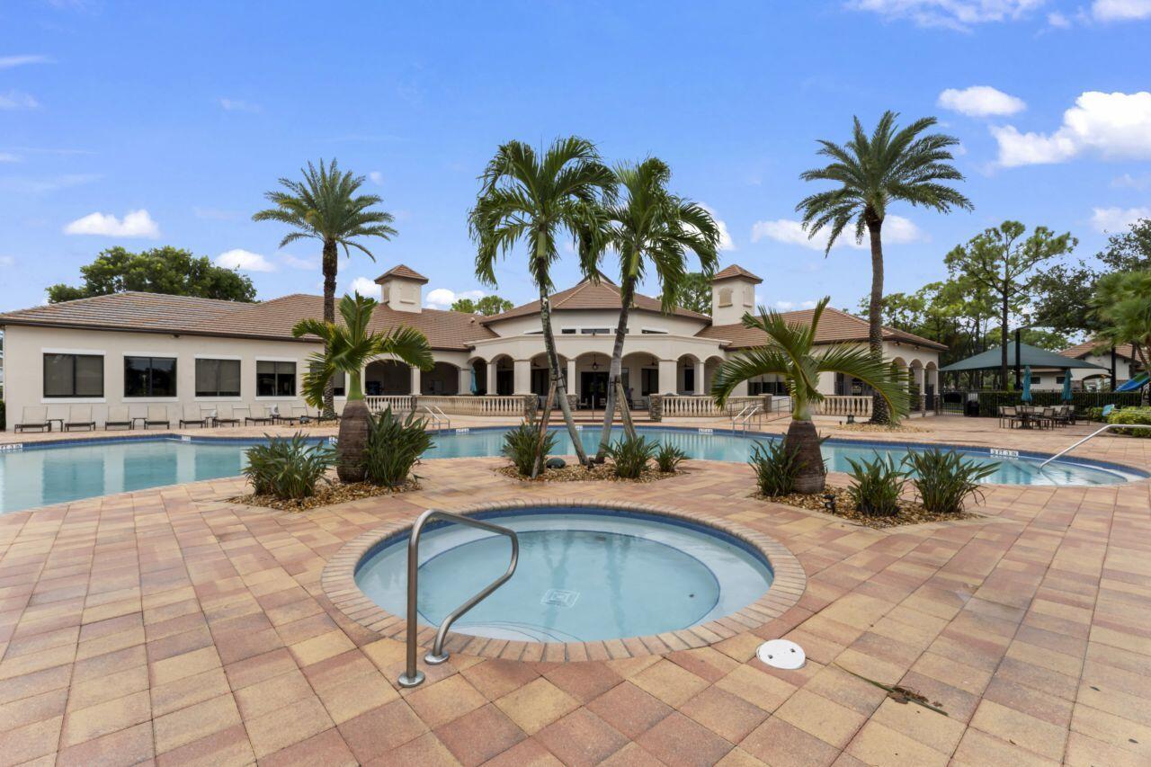 CANYON LAKES 5 - Residential Lease