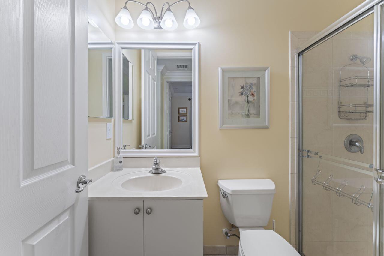 CANYON LAKES 5 - Residential Lease