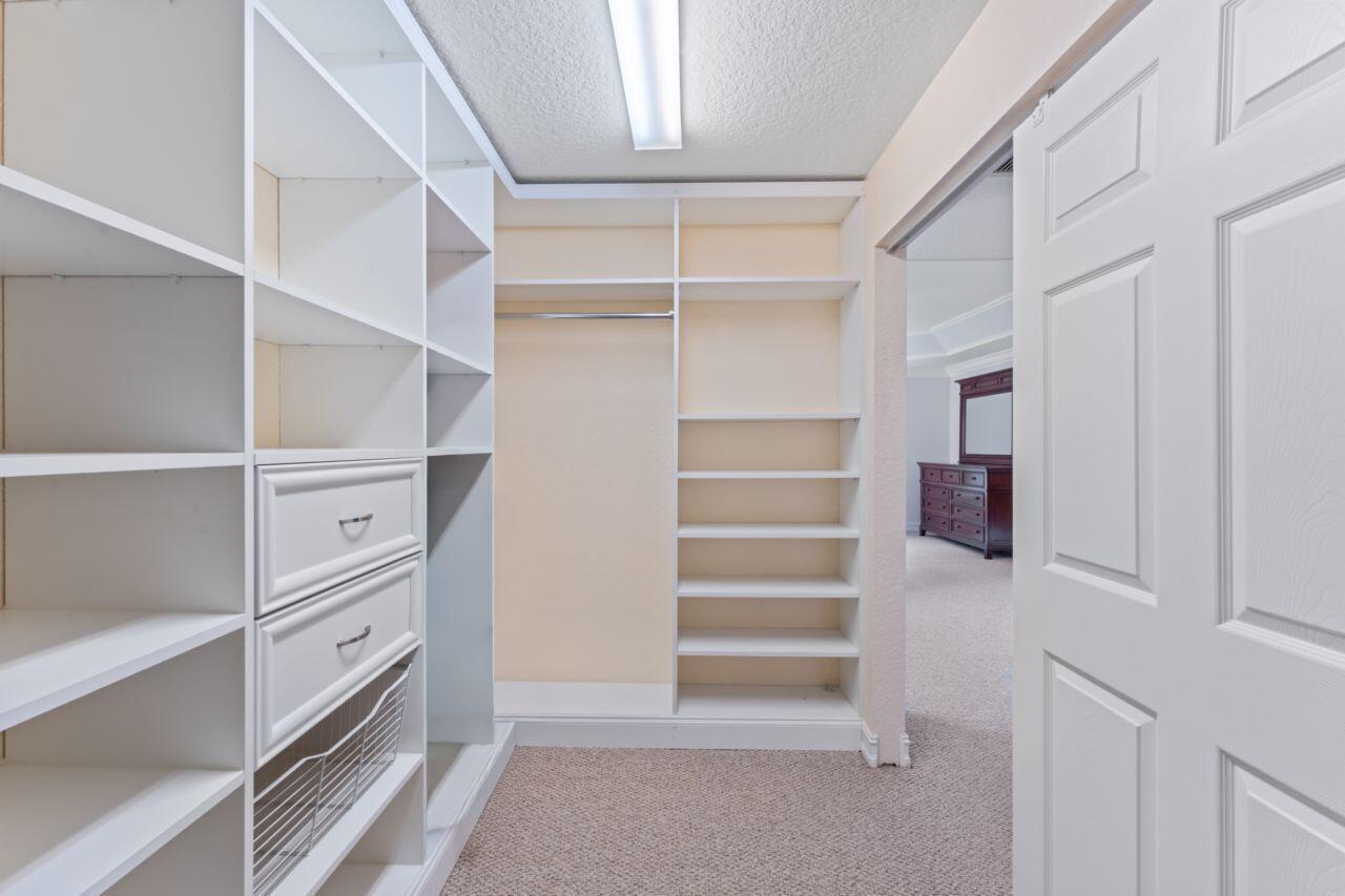 CANYON LAKES 5 - Residential Lease