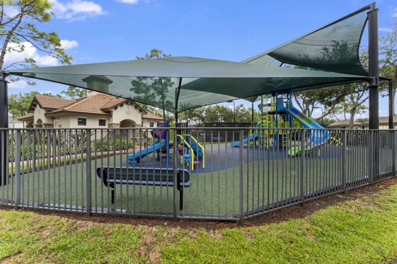 CANYON LAKES 5 - Residential Lease