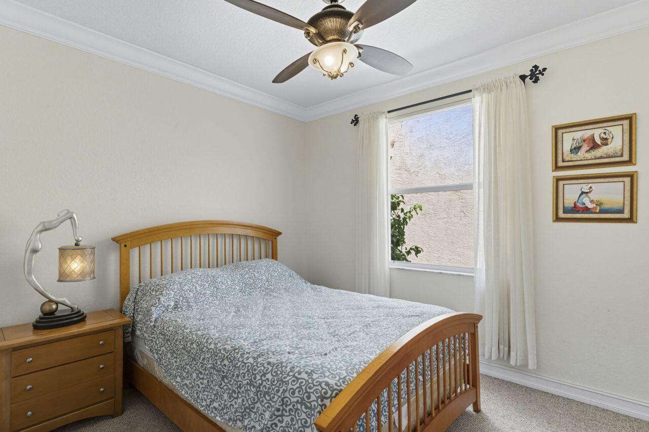 CANYON LAKES 5 - Residential Lease