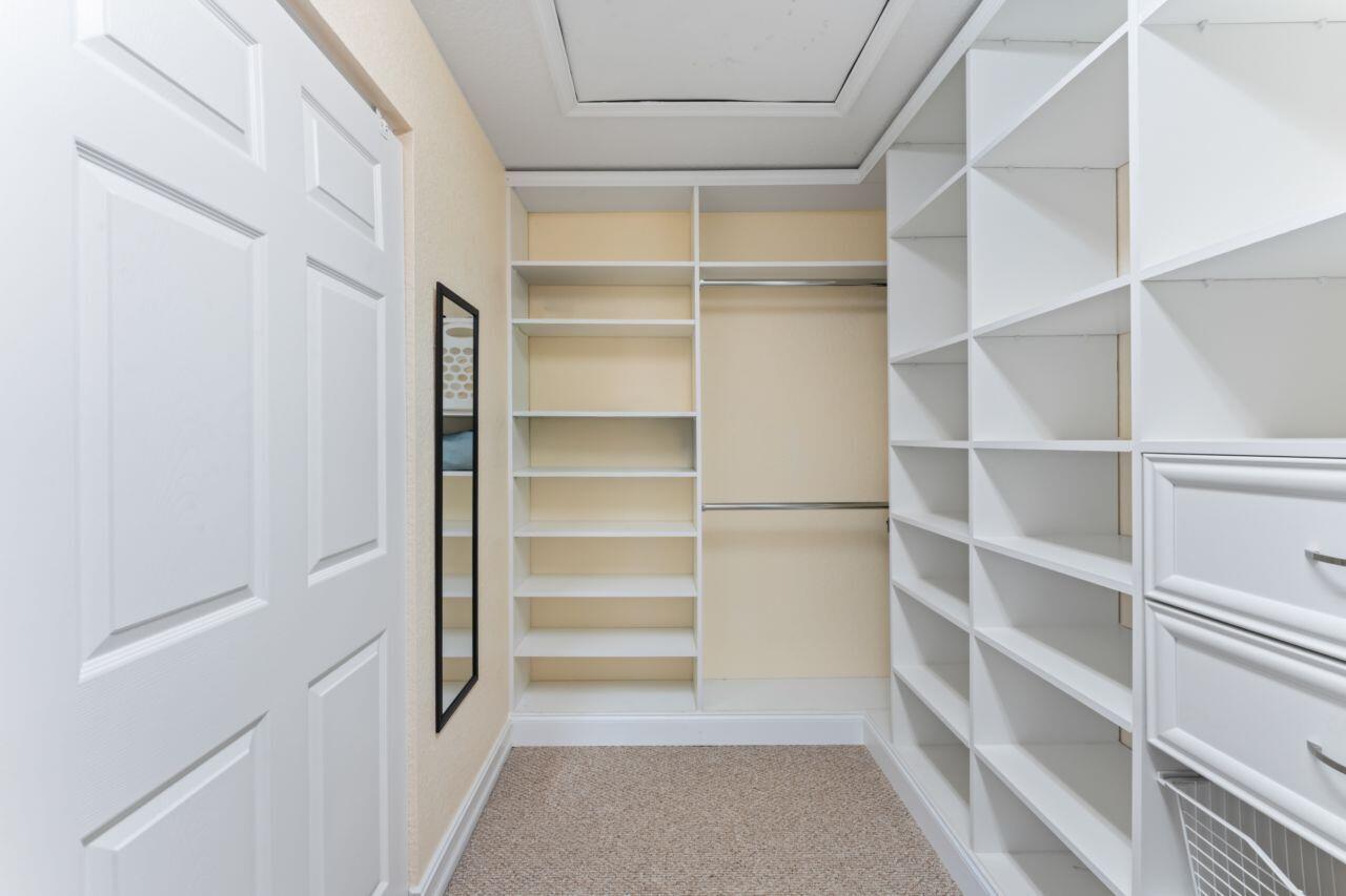 CANYON LAKES 5 - Residential Lease