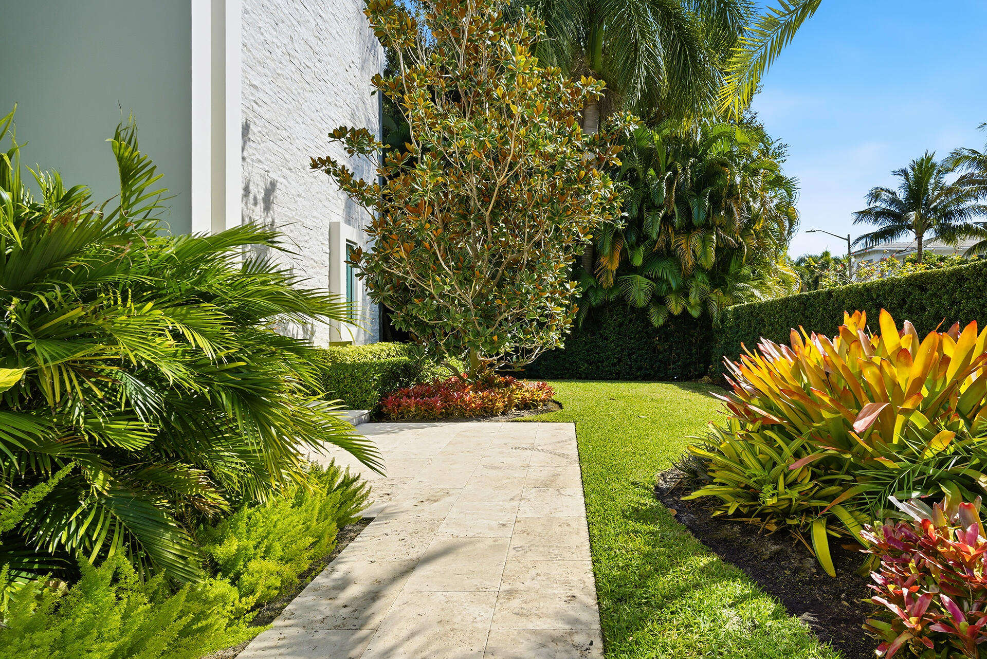 ELLAMAR - Residential