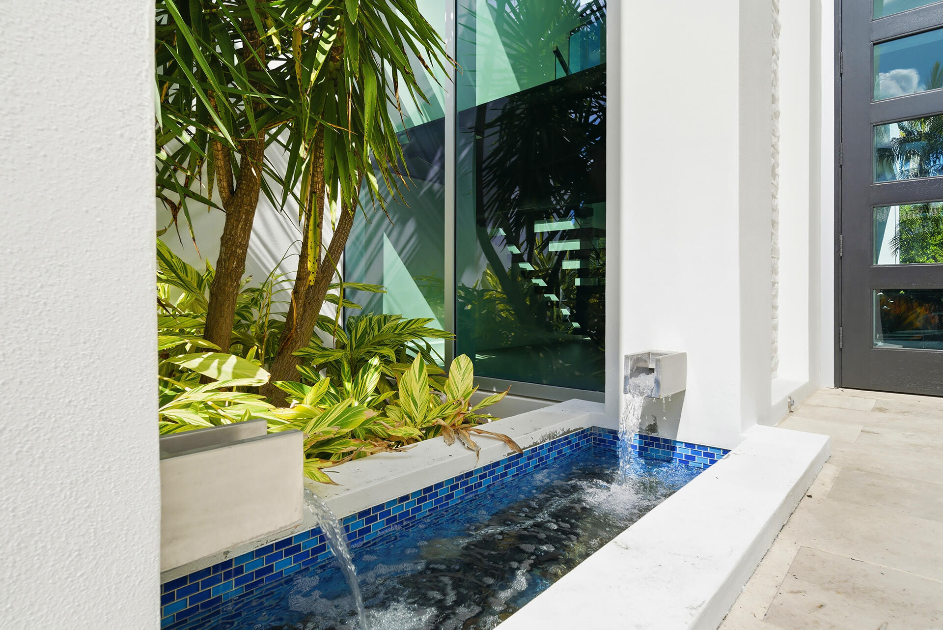 ELLAMAR - Residential