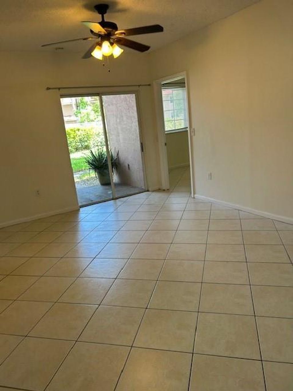 Photo of 3261 Sabal Palm Manor, Hollywood, FL 33024 (MLS # F10518382)